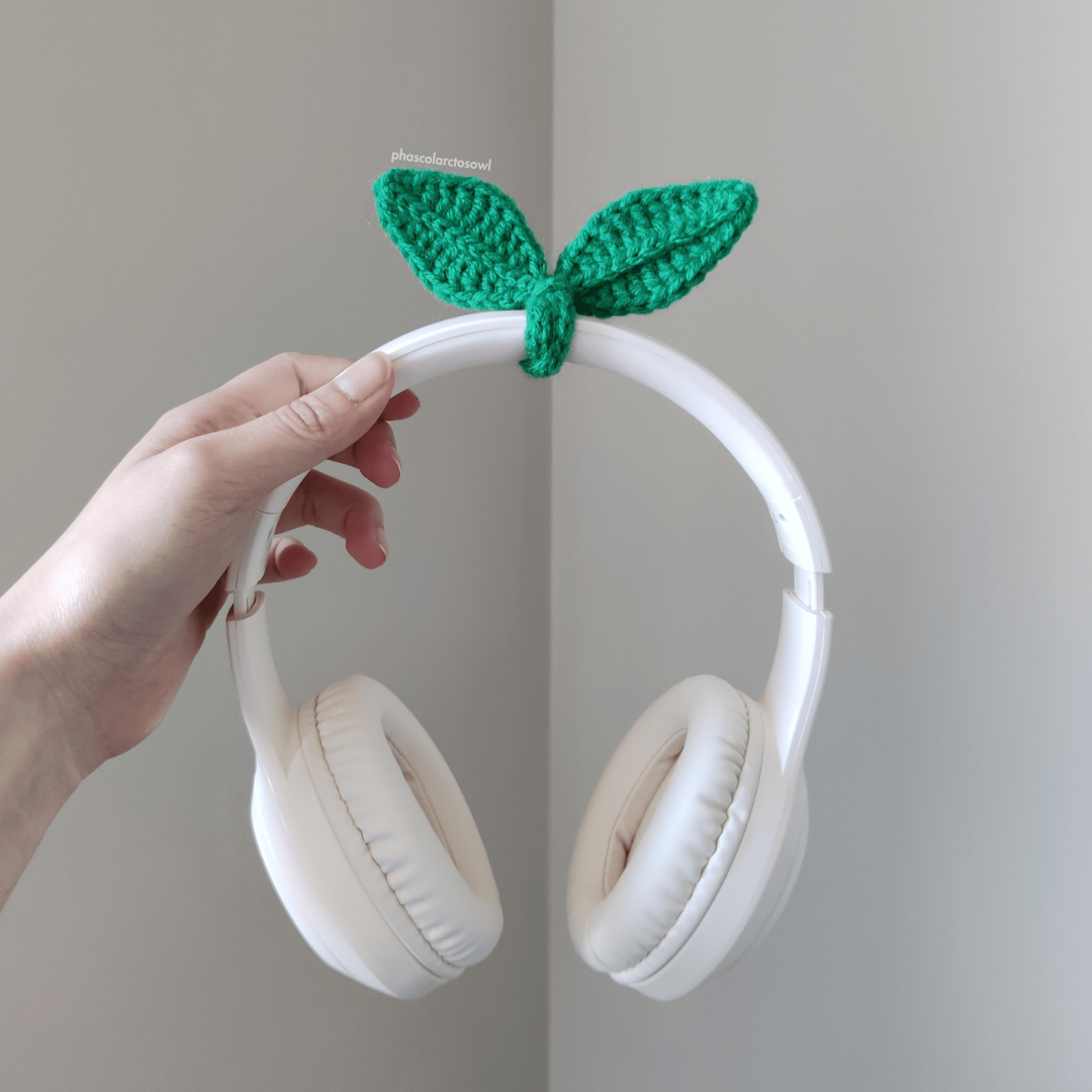 phasco's crochet sprout for headphones